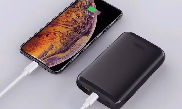 Cẩn thận sạc dự phòng phát nổ: 5 dấu hiệu cảnh báo người dùng không nên bỏ qua