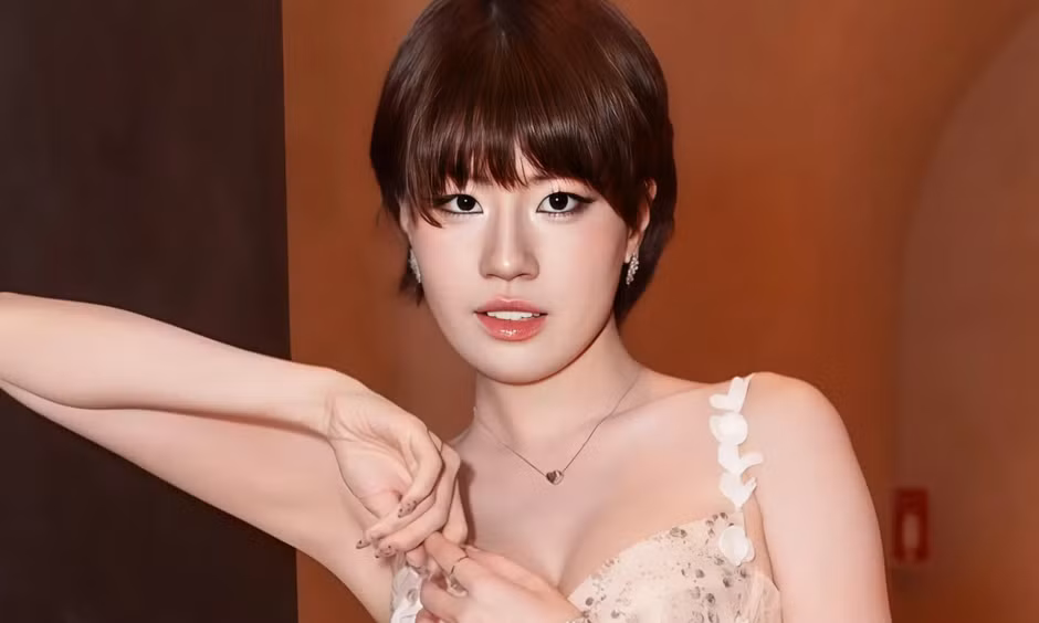 Pháo lại thi hoa hậu