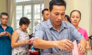 Người dân Quảng Ninh đi bầu 624 trưởng thôn