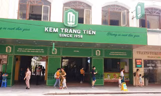 Dừng bán kem Tràng Tiền tại số 35 Tràng Tiền sau gần 70 năm