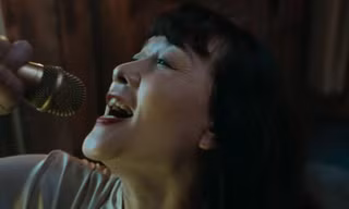 Phim có Vân Dung gặp khó