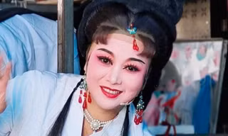 Nữ diễn viên chết đuối 