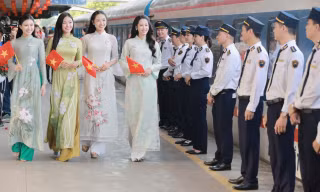 Sàn catwalk đặc biệt của 53 nhan sắc Hoa hậu Việt Nam giữa Ga Hà Nội 
