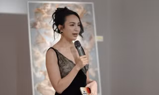 Bức ảnh về những người phụ nữ