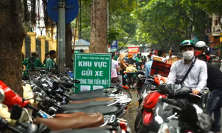 Chủ tịch Hà Nội yêu cầu 3 phường trung tâm kiểm tra các bãi xe vi phạm