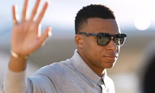 Mbappe gần như bị xóa sổ tại Trung Quốc