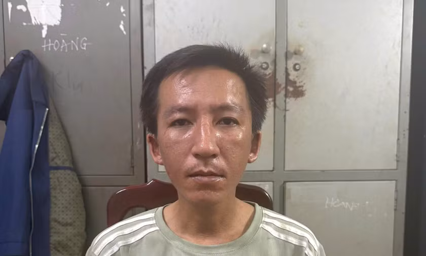 Nghịch tử bóp cổ mẹ tử vong vì không muốn chăm sóc