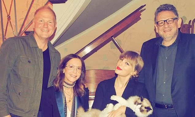 Đợt chi trả "hào phóng" này bắt nguồn từ bản hợp đồng lịch sử giữa Taylor Swift và UMG.