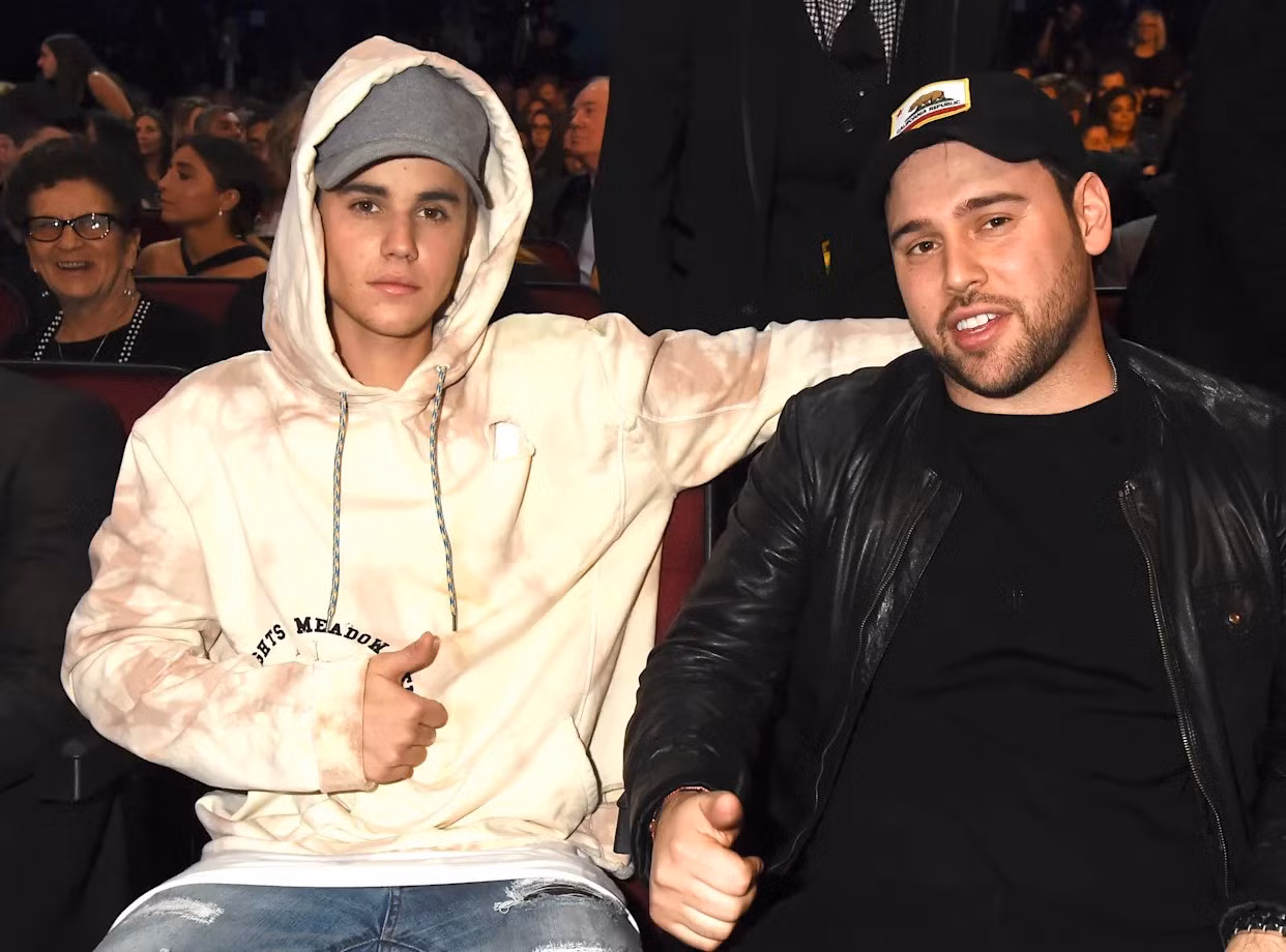 Justin Bieber đang vướng phải khoản nợ khổng lồ.