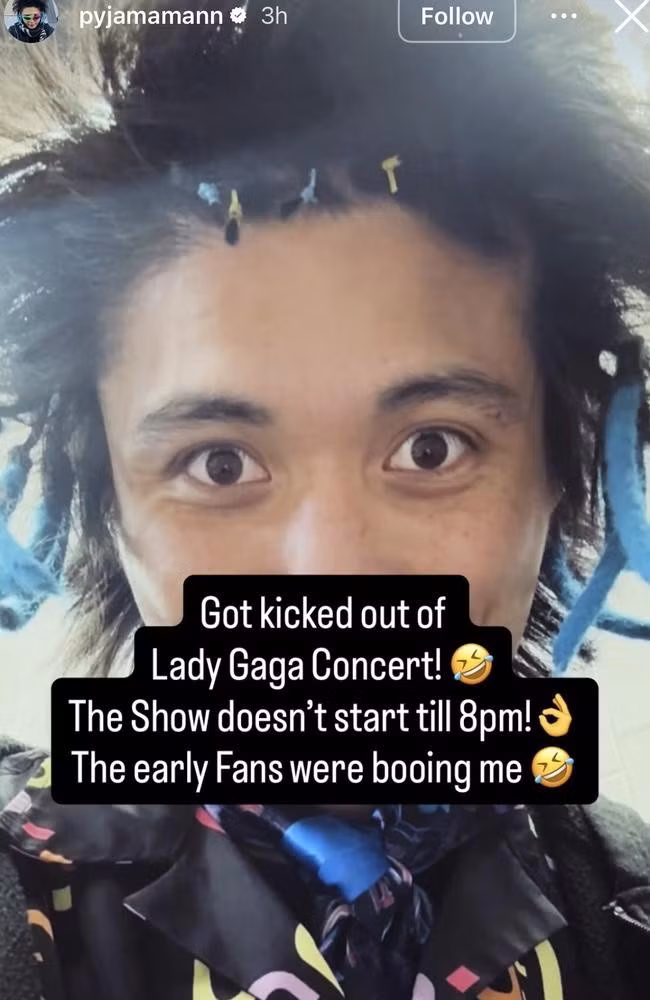 Wen thản nhiên viết: "Tôi bị đuổi khỏi show Lady Gaga rồi!"