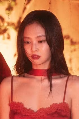 Giải mã MV Fallen Angel - Jennie: Thiên thần rơi vào miền mộng mị, tìm bản ngã mới