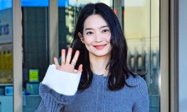 Khí chất đầy cuốn hút của Shin Min Ah sẵn sàng 'chinh phục' Paris