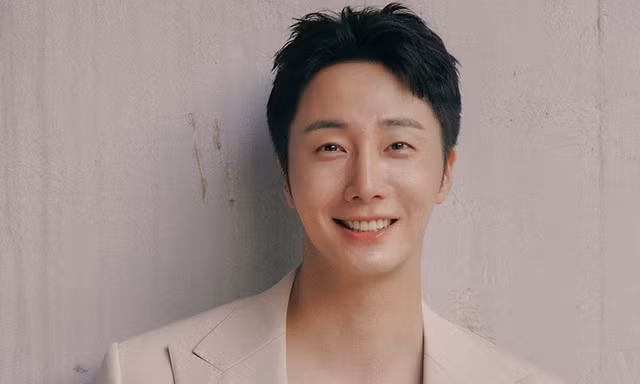 Jung Il Woo tiếp bước Lee Know của Stray Kids hỗ trợ nạn nhân lũ lụt tại Nepal