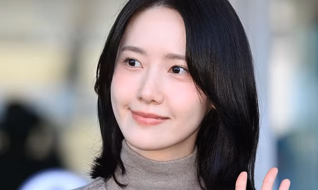 Yoona mang thai?