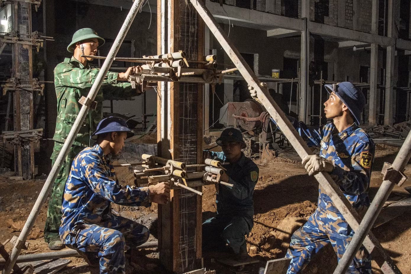 bai-2-2-bo-doi-vung-3-hai-quan-cung-dong-doi-tich-cuc-ho-tro-thi-cong.jpg