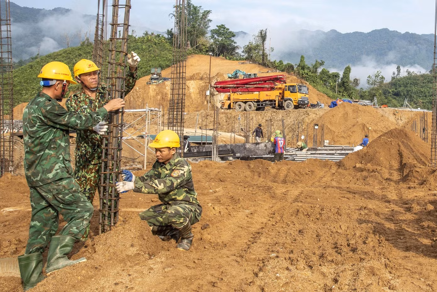 bai-1-2-thuong-ta-le-dat-giua.jpg