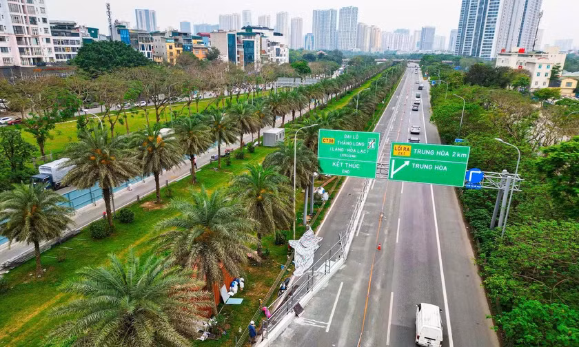 Tổ chức lại giao thông Đại lộ Thăng Long để sửa chữa
