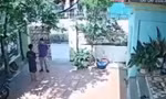 Clip thầy giáo đi xe máy tới nhà, tát liên tiếp vào mặt học sinh ở Thanh Hóa