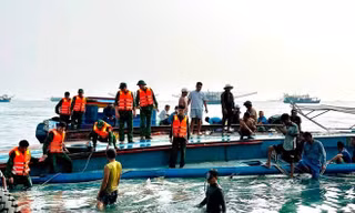 Lật tàu cá gần đảo Phú Quý, một thuyền viên mất tích 
