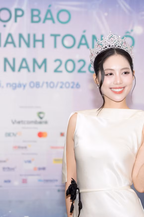 Á hậu Châu Anh nhận vai trò mới - Đại sứ Ngày Thanh toán số Việt Nam 2026, lan tỏa thông điệp sống xanh đến giới trẻ