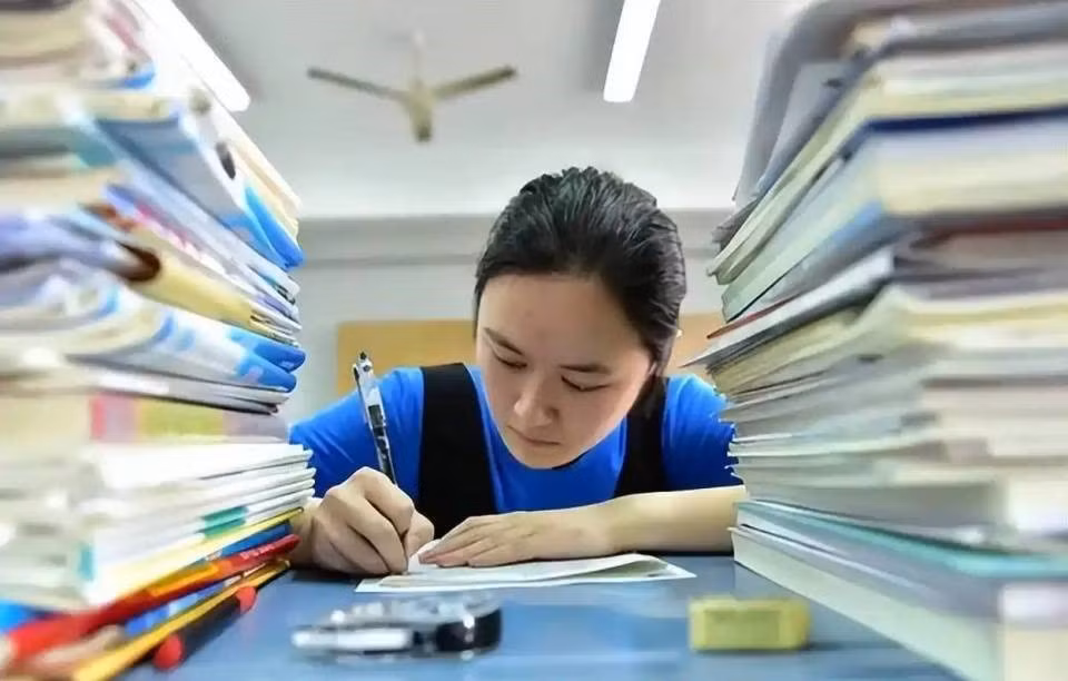Mỗi ngành chỉ sử dụng tối đa 3 phương thức xét tuyển ĐH, thêm cơ hội hay thêm khó khăn?