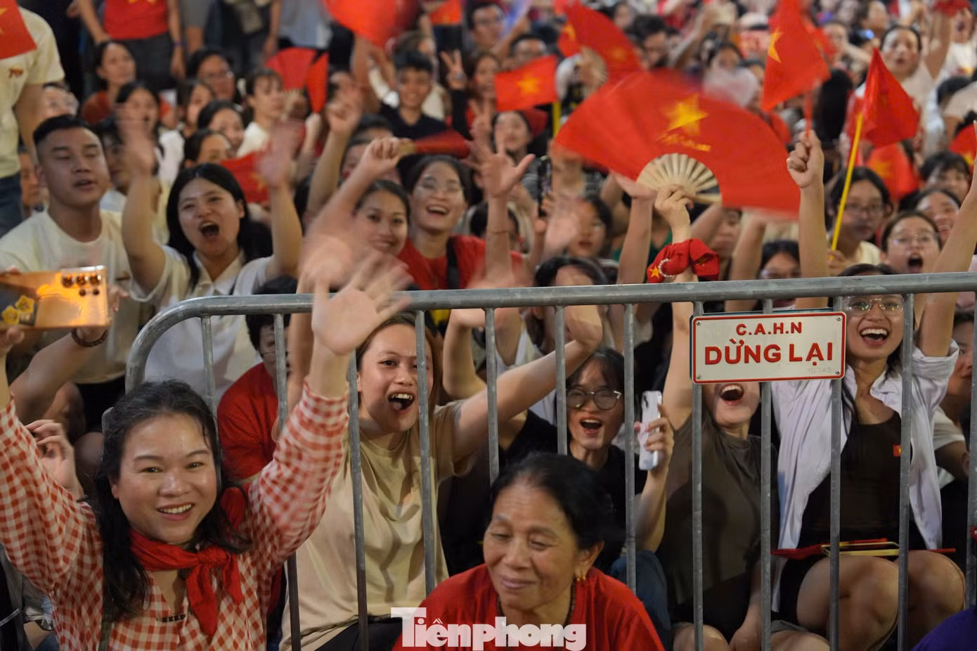 tp-concert-quan-doi1.jpg