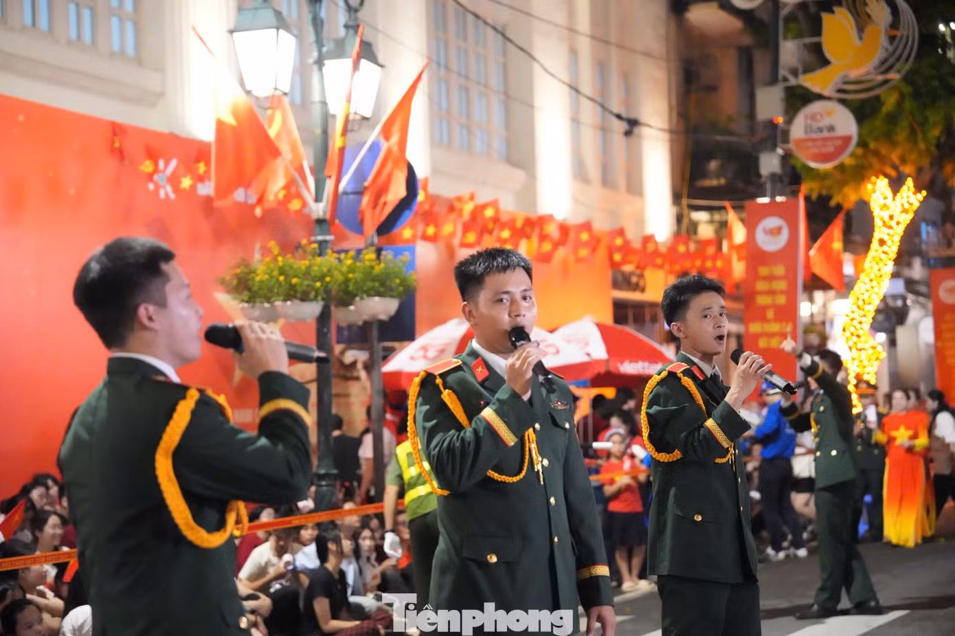 tp-concert-quan-doi16.jpg
