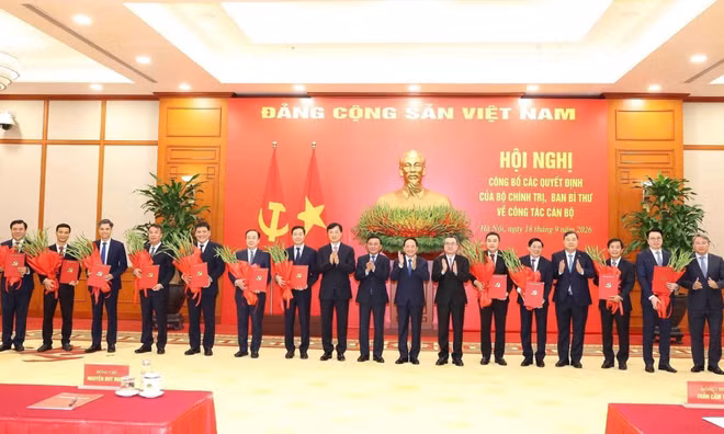 Công bố 12 quyết định của Bộ Chính trị, Ban Bí thư về công tác cán bộ