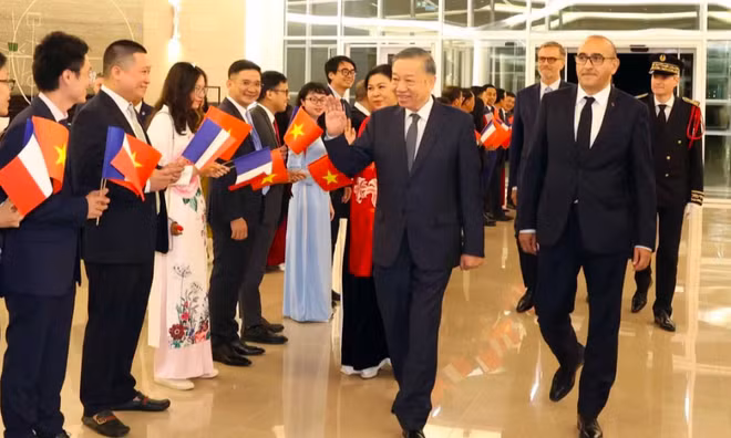 Tổng Bí thư, Chủ tịch nước Tô Lâm và Phu nhân bắt đầu thăm chính thức Pháp