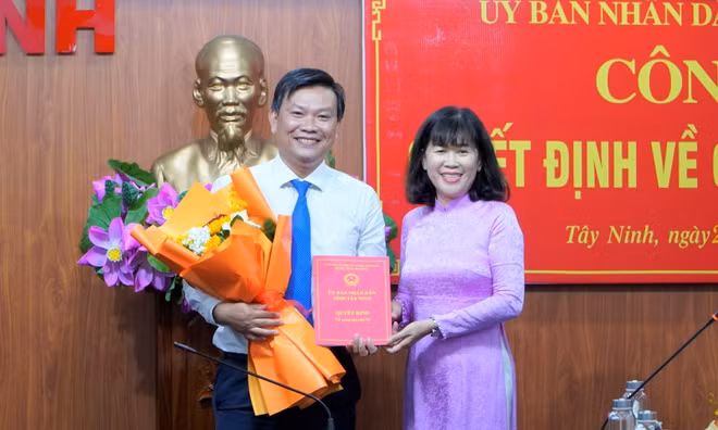 Điều động, bổ nhiệm cán bộ chủ chốt ở 4 tỉnh, thành