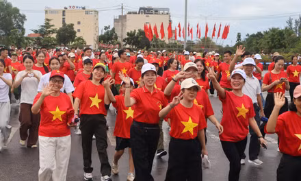 Hơn 1,7 triệu người đi bộ ‘Cùng Việt Nam tiến bước’ 