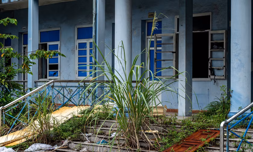 Cảnh hoang tàn đại bản doanh CLB bóng đá Than Quảng Ninh