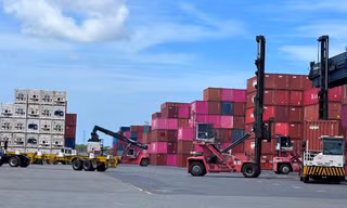 Đề xuất tái cấu trúc không gian logistics TPHCM theo mô hình ba lớp 