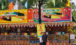 Bánh Trung thu đại hạ giá kiểu 'lạ hoắc'
