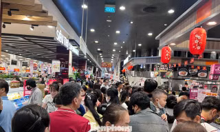 Khổ như đi ăn hàng dịp nghỉ lễ