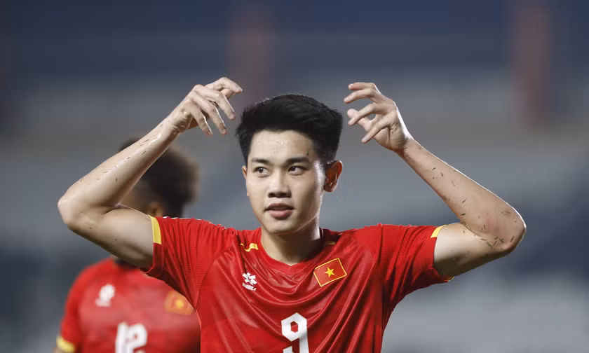 Đình Bắc chấn thương, thêm một trụ cột của đội tuyển Việt Nam báo tin không vui 