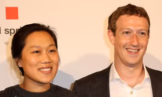Priscilla Chan yêu cầu tỷ phú Facebook ký thỏa thuận gì để "trói buộc trái tim"?