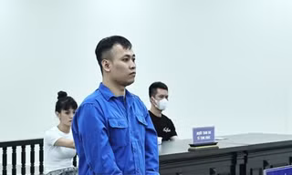 Phạt 16 năm tù gã 'phi công' mang xăng phóng hỏa nhà người yêu