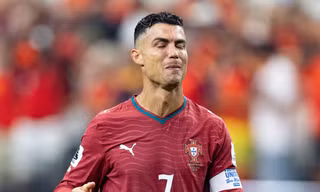 Ronaldo bị gạch tên, Messi góp mặt ở cuộc đua Quả bóng Vàng 2026