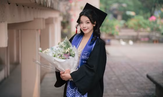  'Đừng cố cân bằng, hãy biết ưu tiên': Bài học trưởng thành của nữ sinh ULIS 