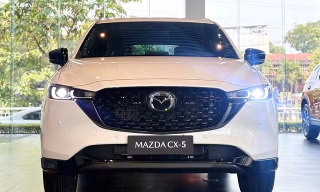 Giá Mazda CX-5 'chạm đáy' mới tại đại lý
