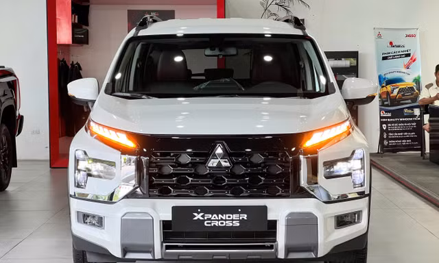 Loạt xe Nhật chạy đua giảm giá tháng cuối năm