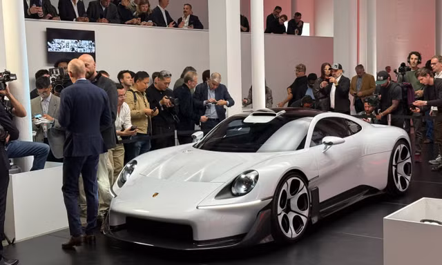 Siêu xe đầu bảng mới của Porsche lộ diện