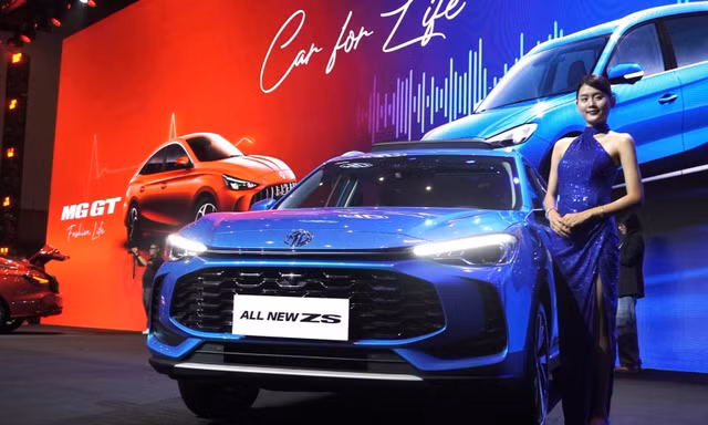 Cận ảnh SUV hybrid mới về Việt Nam cạnh tranh Toyota Yaris Cross