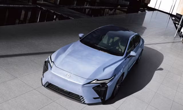 Xe điện mới của Lexus lộ diện ở Việt Nam, giá dự kiến dưới 3 tỷ đồng