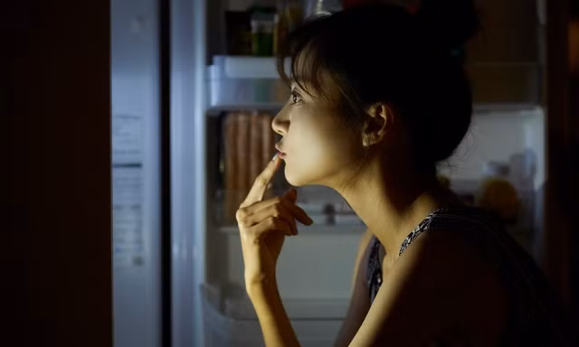 Hãy cẩn trọng với ‘Hội chứng ăn đêm’