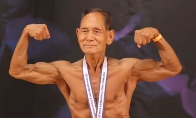 Cụ ông 90 tuổi trở thành nhà vô địch thể hình và triết lý: 'Tôi không muốn thua cuộc trước cuộc đời'