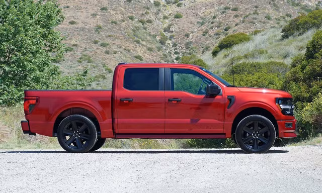 Ford tạm ngưng sản xuất mẫu bán tải ăn khách nhất vì sự cố