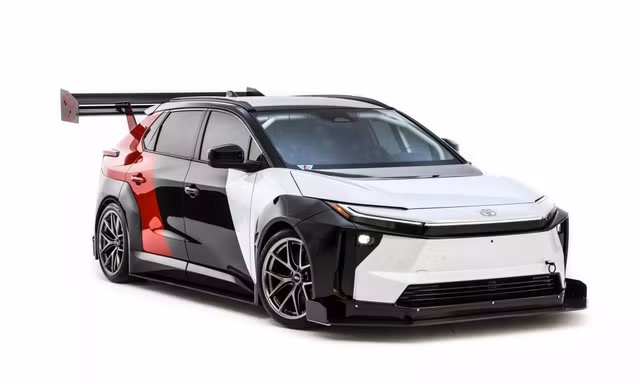 Toyota hé lộ biến thể xe điện hiệu suất cao