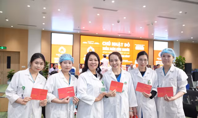 Hệ thống y tế Hồng Ngọc 'tiếp sức' ngân hàng máu trước Tết nguyên đán